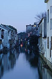 《吸血鬼幸存者》1.10更新今日推出 新关卡新角色